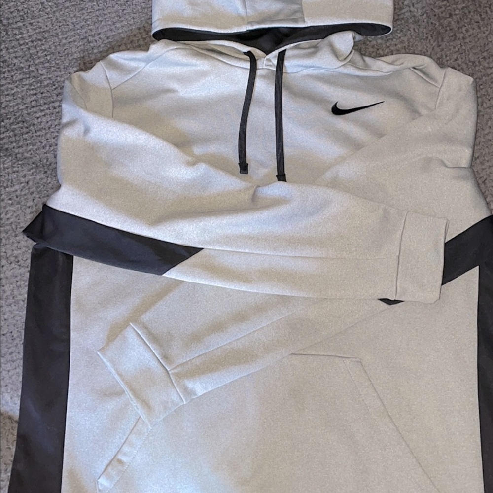 Nike Therma-fit gray/black hoodie XL